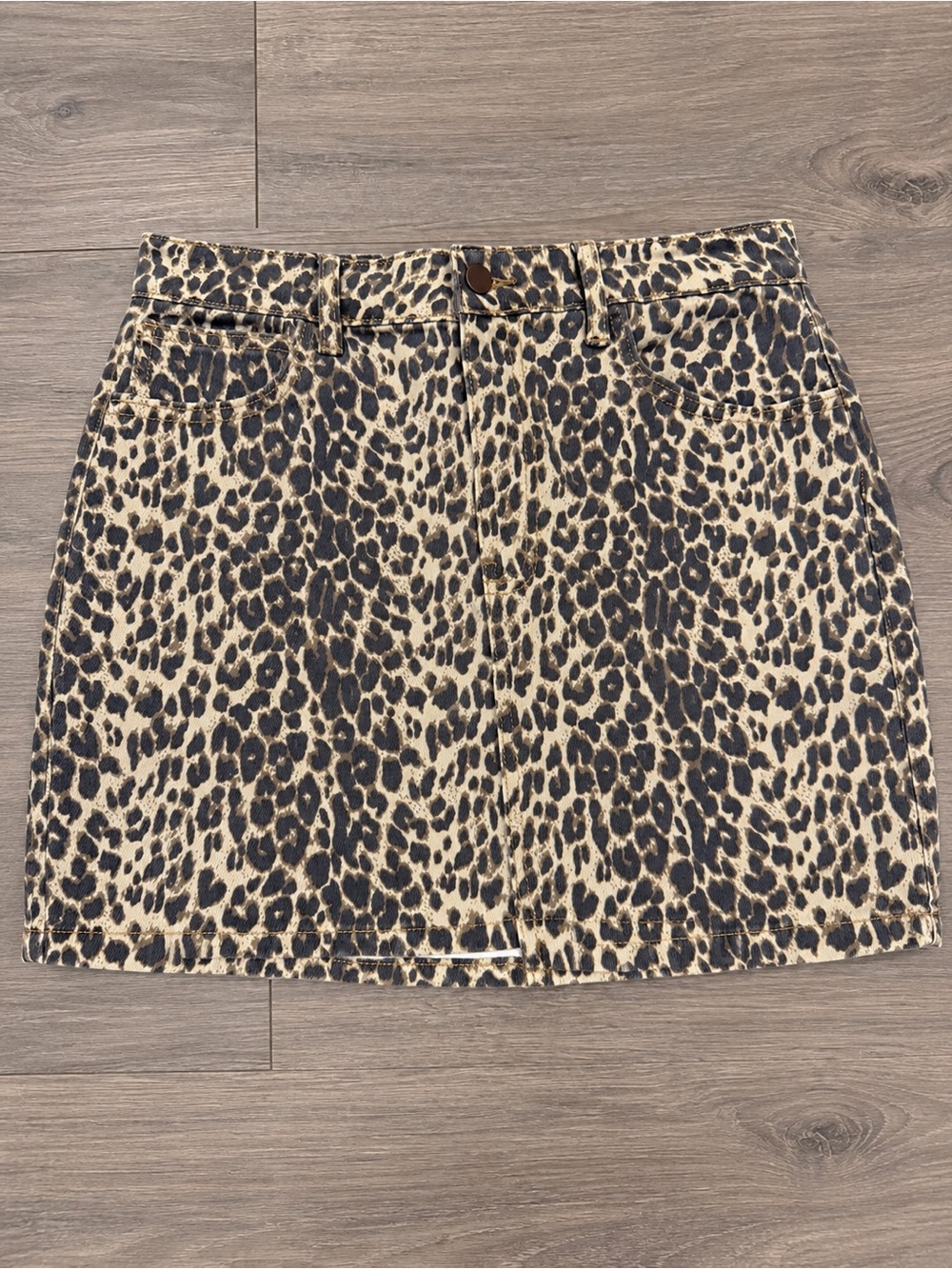 NWT- JBD Just Black Denim Leopard Print Mini Skirt Size Small